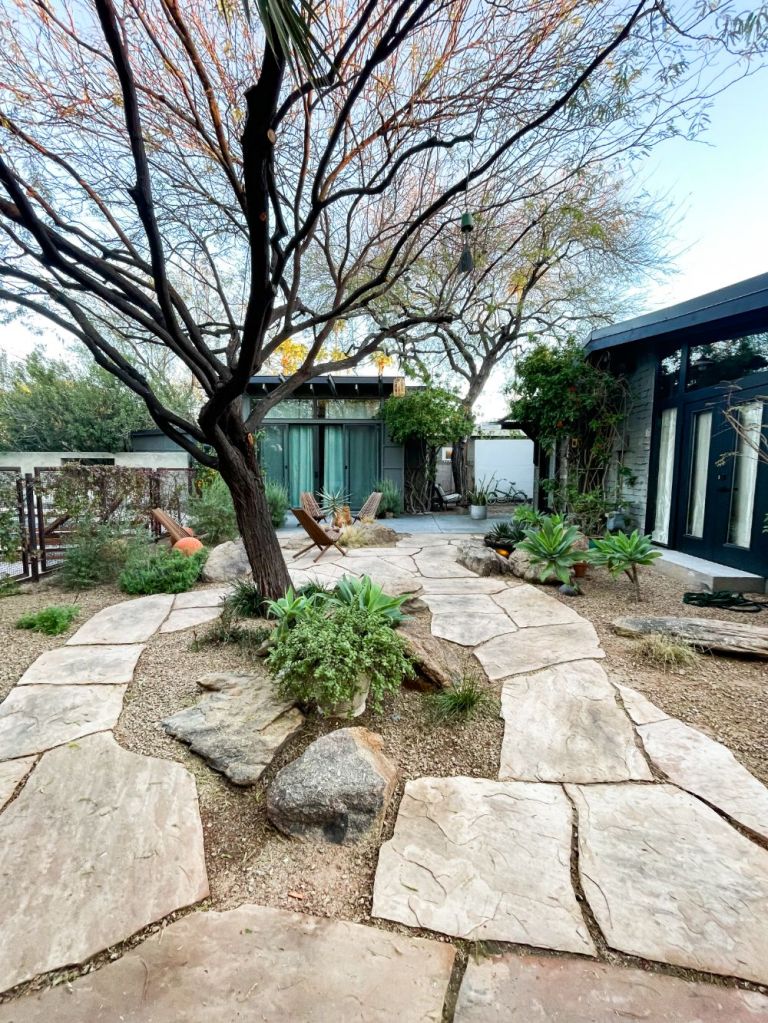 Zeroscaped patio at an AirBnB in Scottsdale, Arizona